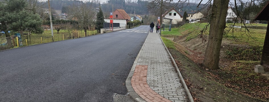 Pecerady u hřiště