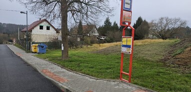 Pecerady u hřiště