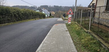 Pecerady u hřiště