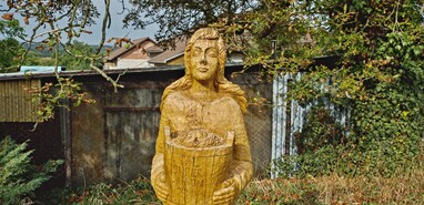Dívka s díží