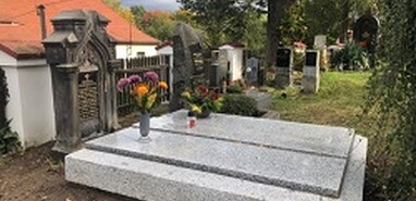 Oprava hrobu Micků