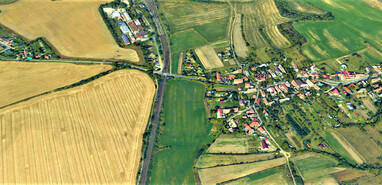 Stračí